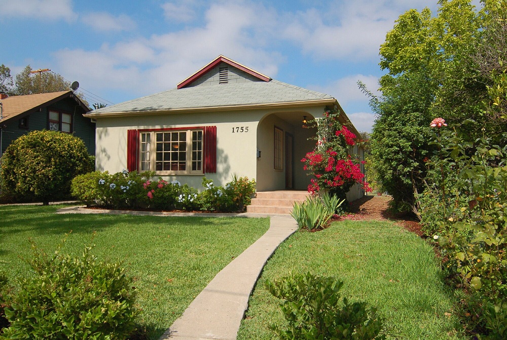 The Renovation Dilemma – What To Fix If You’re Selling